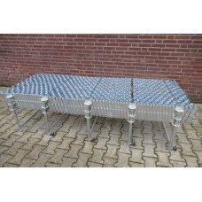 Rollenbaan uitschuifbaar, lengte 8,30 meter. Gebruikt.